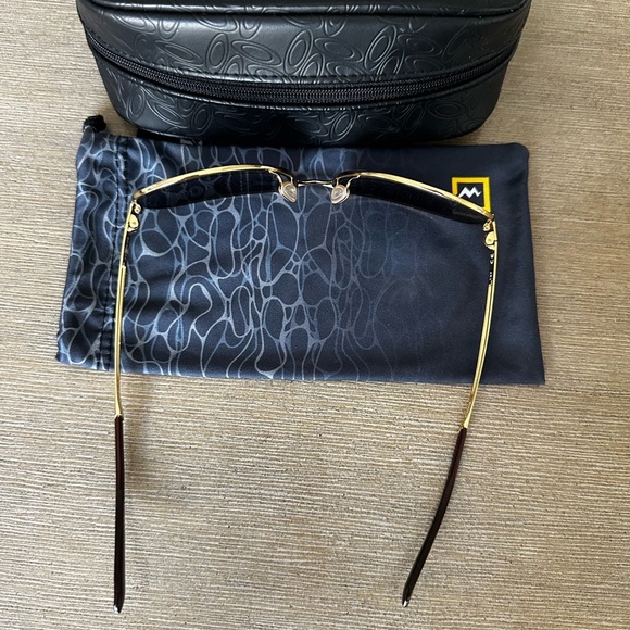 Oakley Gold caveat Aviator Sunglasses with Green Lenses - Picture 8 of 8